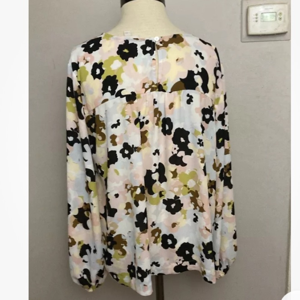 11-30 LOFT Outlet Floral Top Blouse Large Pastel - Picture 2 of 3